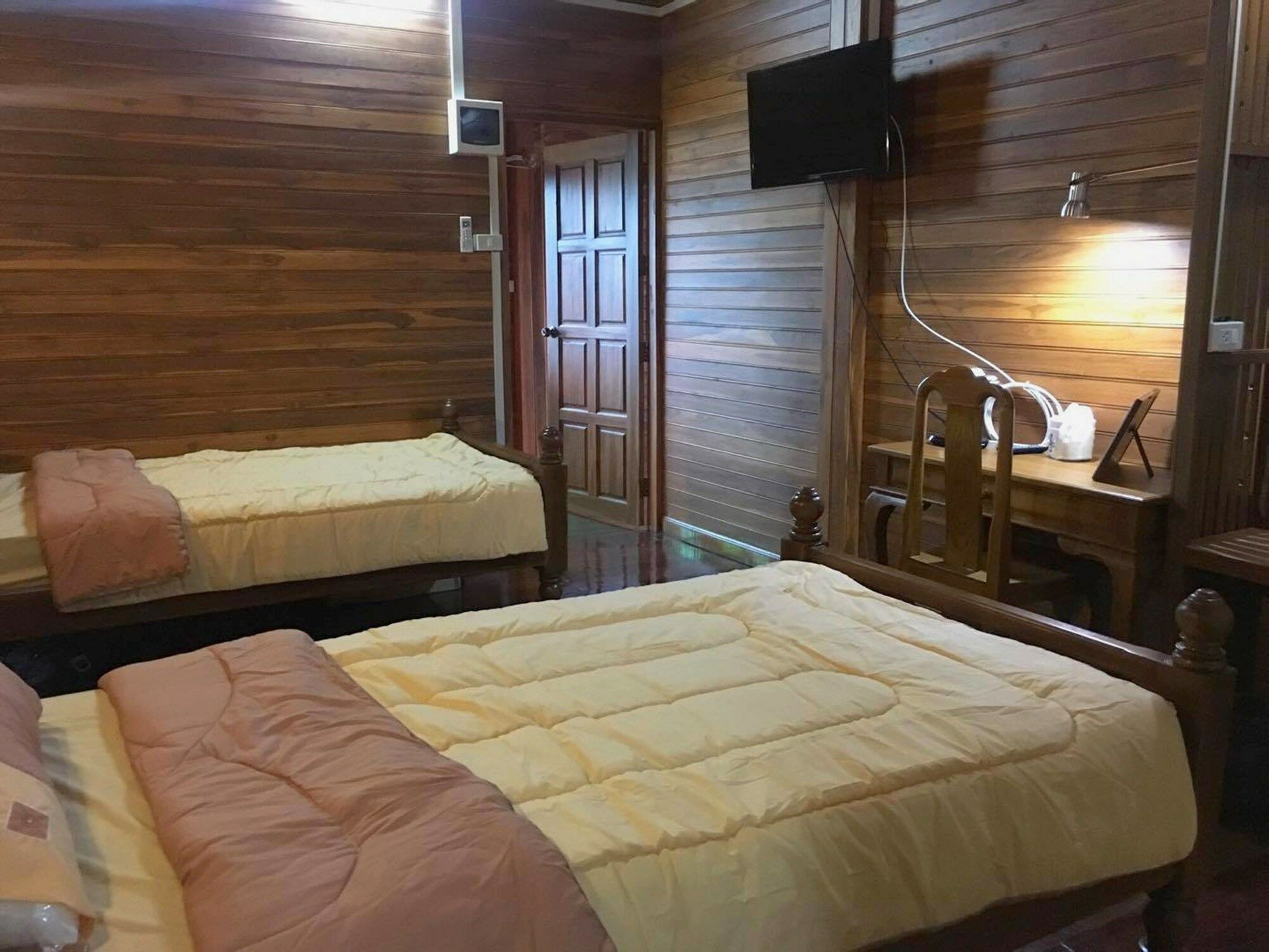 Saduemuenghomestay Phre Kültér fotó